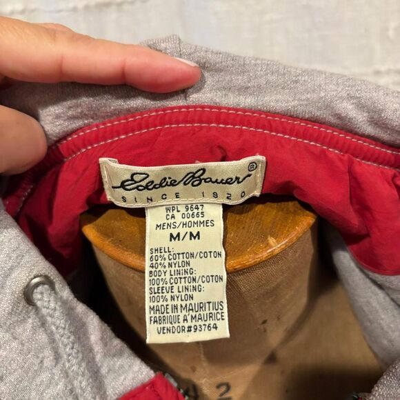 Vtg. 90s Eddie Bauer windbreaker jacket with cotton lining. Size M. - Picture 6 of 6